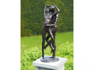 Tuinbeeld - bronzen beeld - Zoenend liefdespaar - Bronzartes - 54 cm hoog
