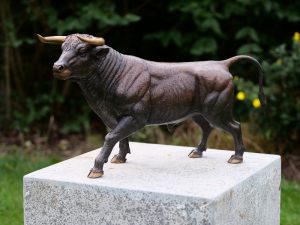 Tuinbeeld - bronzen beeld - Stier - Bronzartes - 27 cm hoog