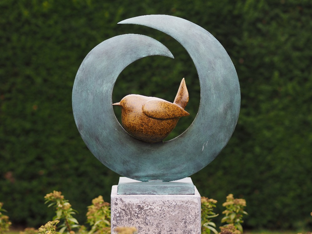 Tuinbeeld - modern bronzen - vogel in cirkel - Bronzartes - 51 cm - trendybywave.nl