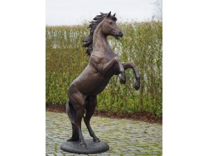 Tuinbeeld - bronzen beeld - Steigerend paard 183 cm ruw - 185 cm hoog