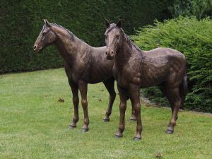 Tuinbeeld - bronzen beeld - Koppel paarden - 128 cm hoog