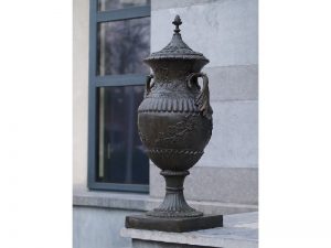 Tuinbeeld - bronzen beeld - Vaas "Esprit" - 112 cm hoog
