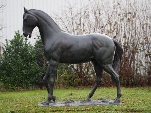Tuinbeeld - bronzen beeld - Groot paard - 217 cm hoog