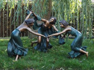 Tuinbeeld - bronzen beeld - 3 Dansende vrouwen - 125 cm hoog