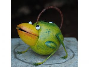 Tuinbeeld - Groene gezellige kikker gieter - 24 cm hoog