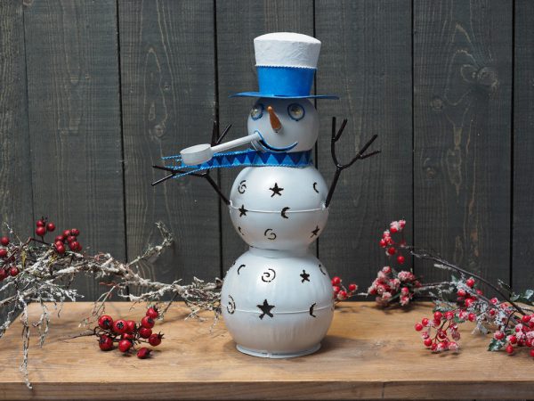 Metalen beeld - Kerst - Sneeuwpop - 45 cm hoog - rood
