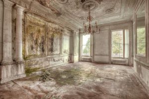 Ter Halle glasschilderij - een verlaten kasteel - balzaal