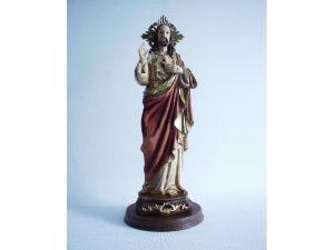 Beeld religieus Sculptuur 30 cm hoog Jezus met hand op zijn hart