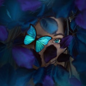 Plexiglasschilderij Mondiart - Vrouw vlinder