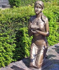 Bronzen Beelden: Meisje Met Duif - Bronzartes