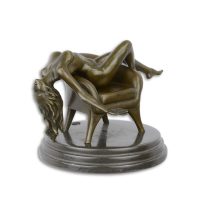 Bronzen beeld - Naakte dame in stoel - Erotisch sculptuur - H17,5 cm