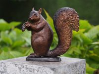 Tuinbeeld - bronzen beeld - Eekhoorn