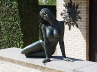 Tuinbeeld - bronzen beeld - Zittend naakt