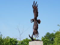 Tuinbeeld - bronzen beeld - Vliegende arend