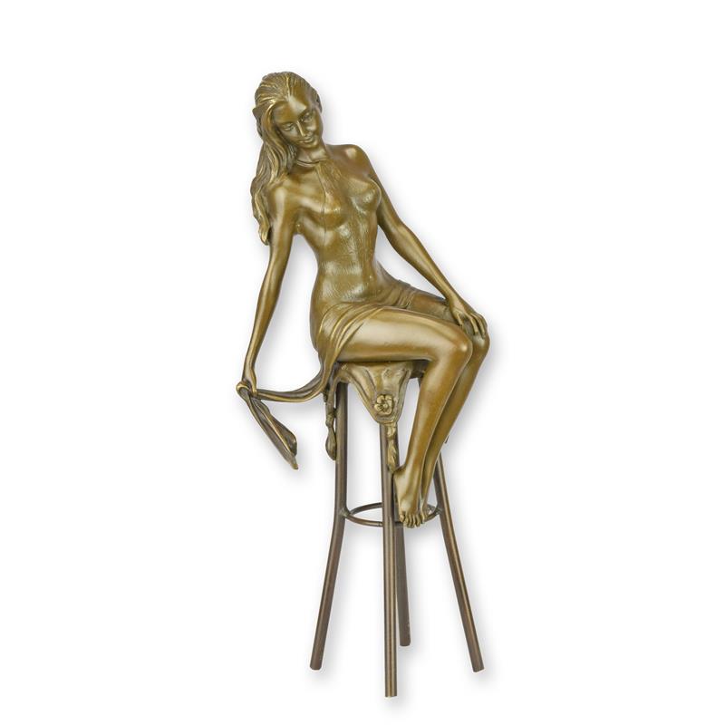 Bronzen beeld - Vrouw op barkruk - sculptuur - 29,1 cm hoog